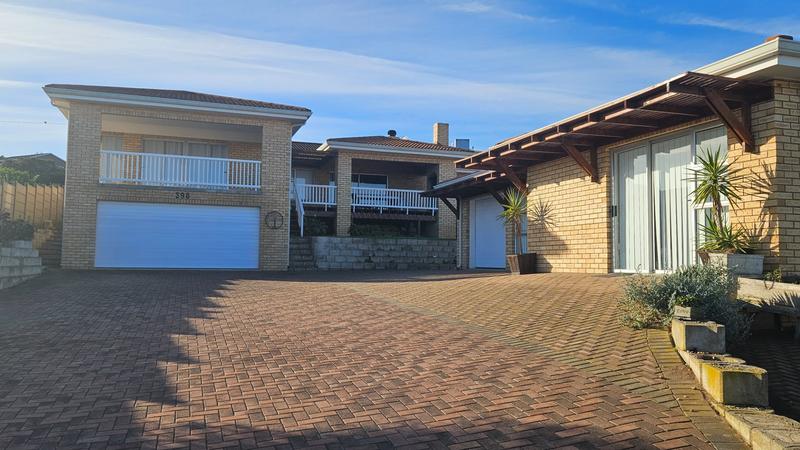 6 Bedroom Property for Sale in Dana Bay Western Cape